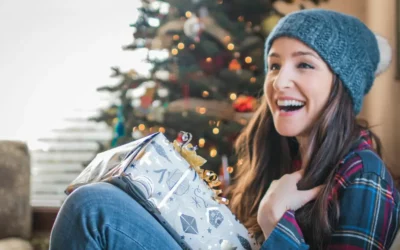 10 Holiday Gifts for College Students Looking for Internships or Jobs